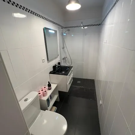 Sympathique Studio En Rez De Jardin Dans Residence Hyeres Exterior photo