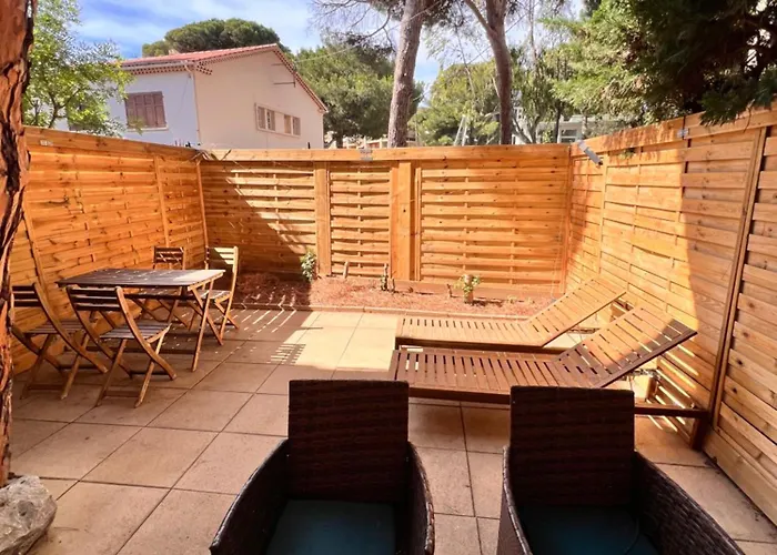 Sympathique Studio En Rez De Jardin Dans Residence