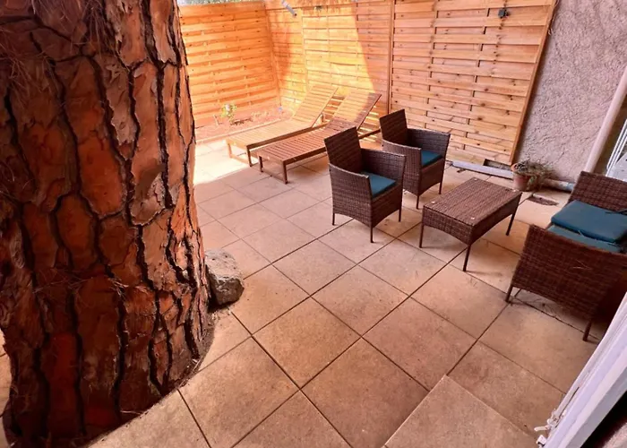 Sympathique Studio En Rez De Jardin Dans Residence